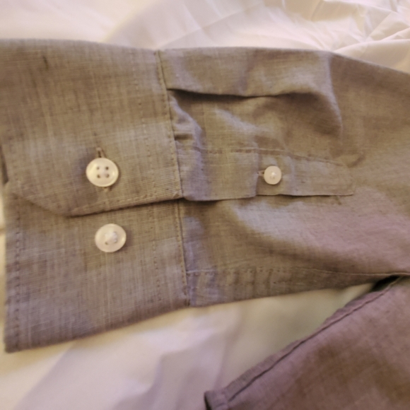 H&M Grey Long-Sleeved Button-Up - Picture 6 of 7